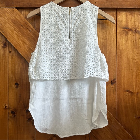 Michael Kors Small Sleeveless White Crochet Layered Top - Picture 3 of 5